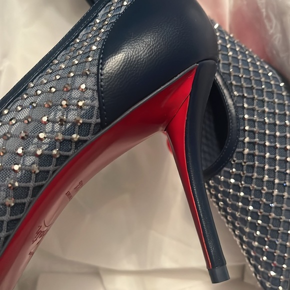 CHRISTIAN LOUBOUTIN
Apostropha Pump, Mesh Chrystal Embellished, NEW - Picture 5 of 16